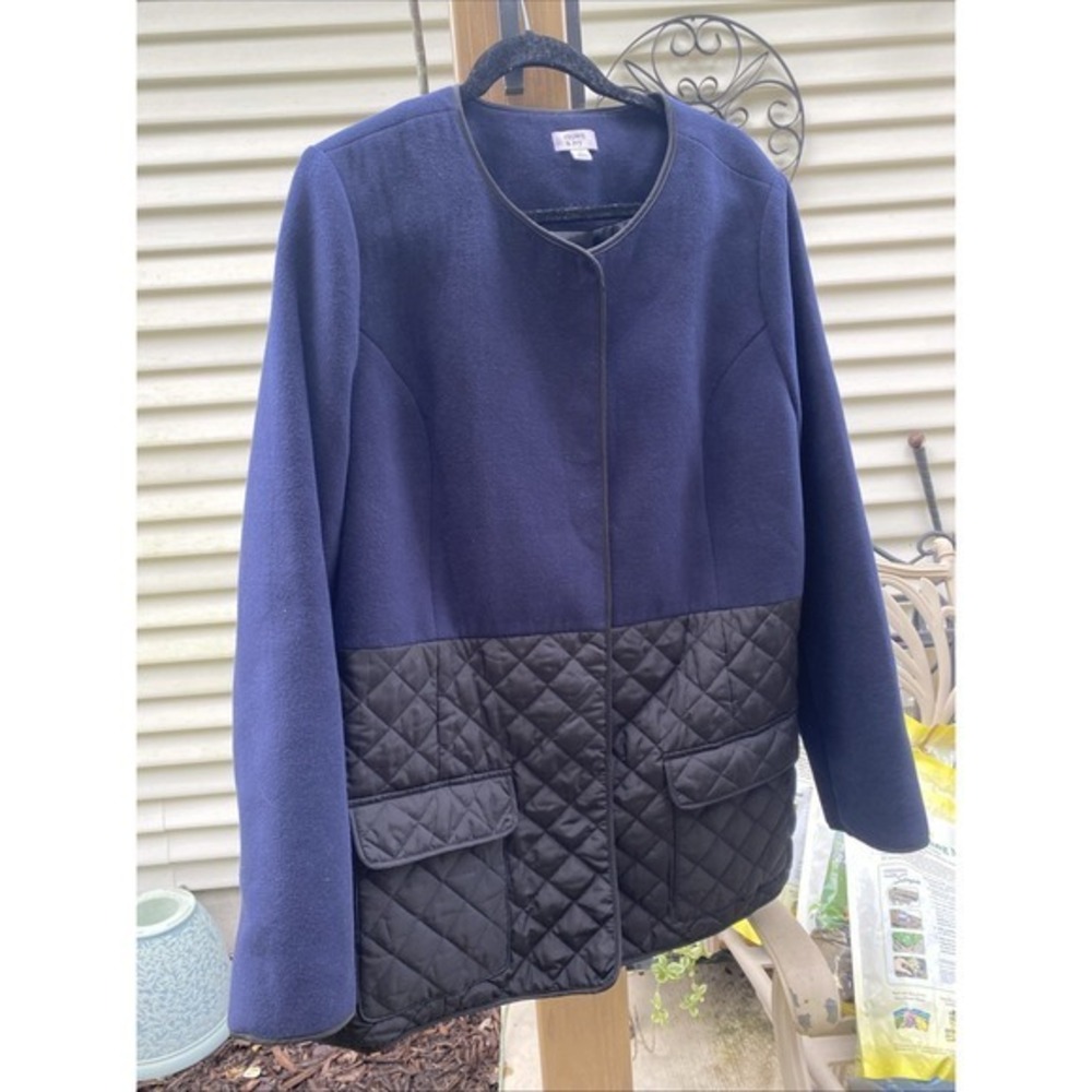 Gorgeous Crown & Ivy Navy And Black Quilt Bottom XL Jacket 579
